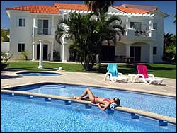 Villas de Oro